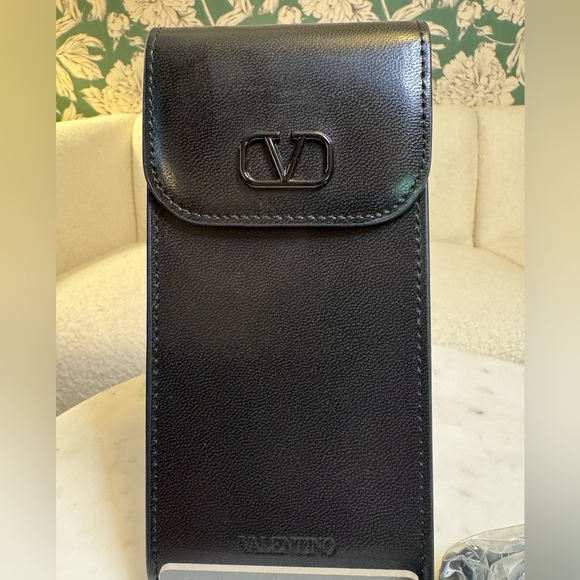 Valentino Limited Edition Sunglasses with Crossbody Bag, Full Inclusion - Picture 4 of 16